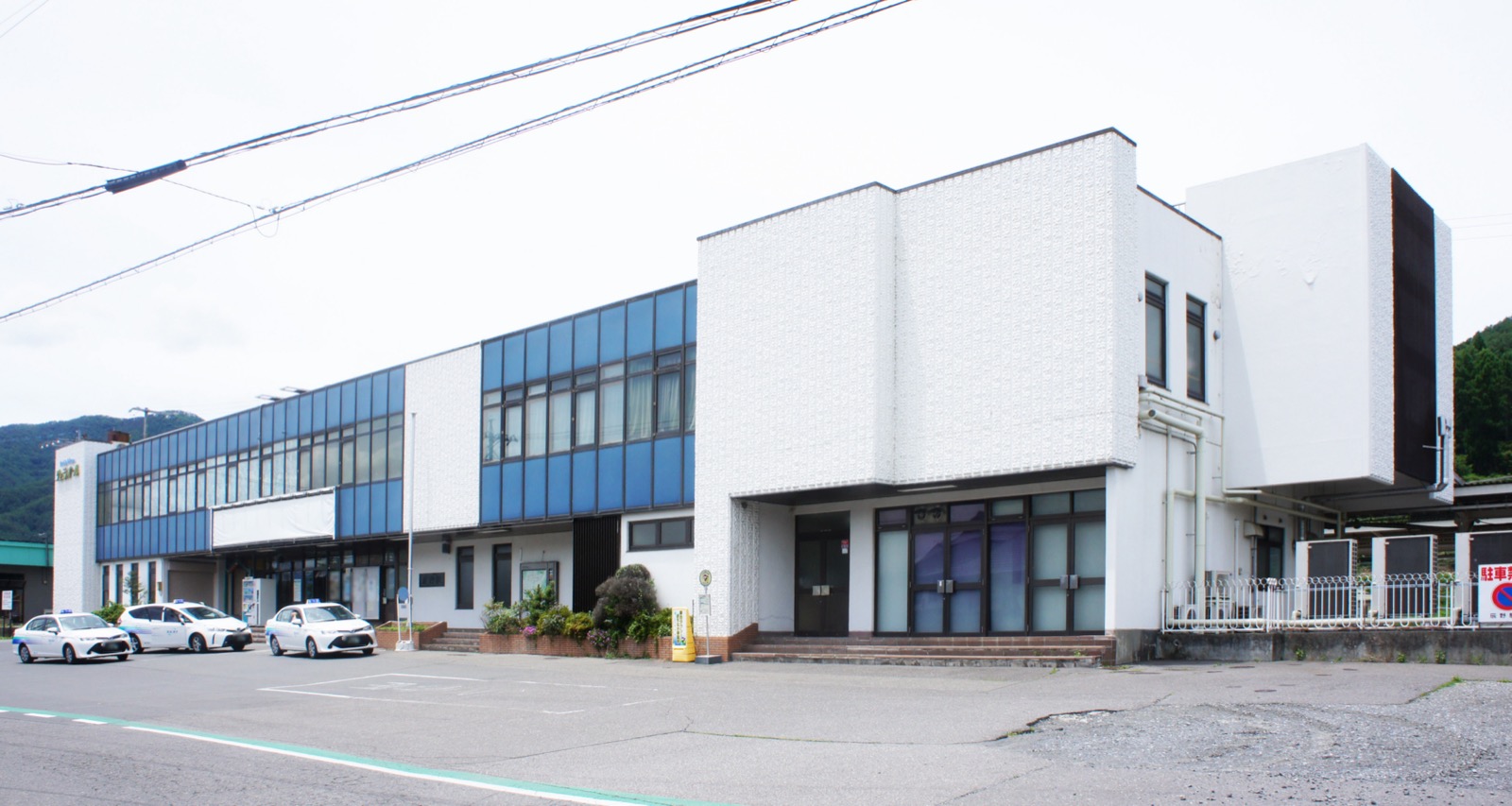 辰野駅の駅舎